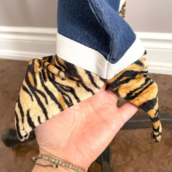 Vintage Y2K Guess Bootcut Cropped Jeans w/ Faux Fur Trim - 28" - Picture 6 of 12